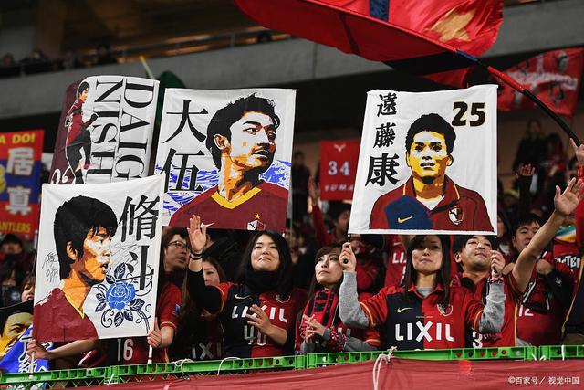 五大联赛本赛季最佳阵容 莱万搭档萨拉赫冲锋陷阵